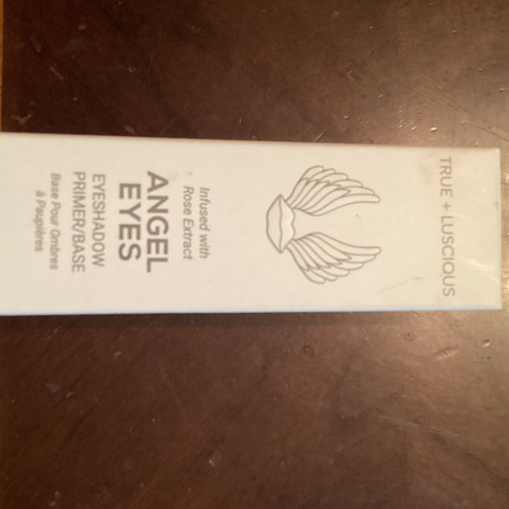 True + Luscious Angel Eyes Eyeshadow Primer/ Base